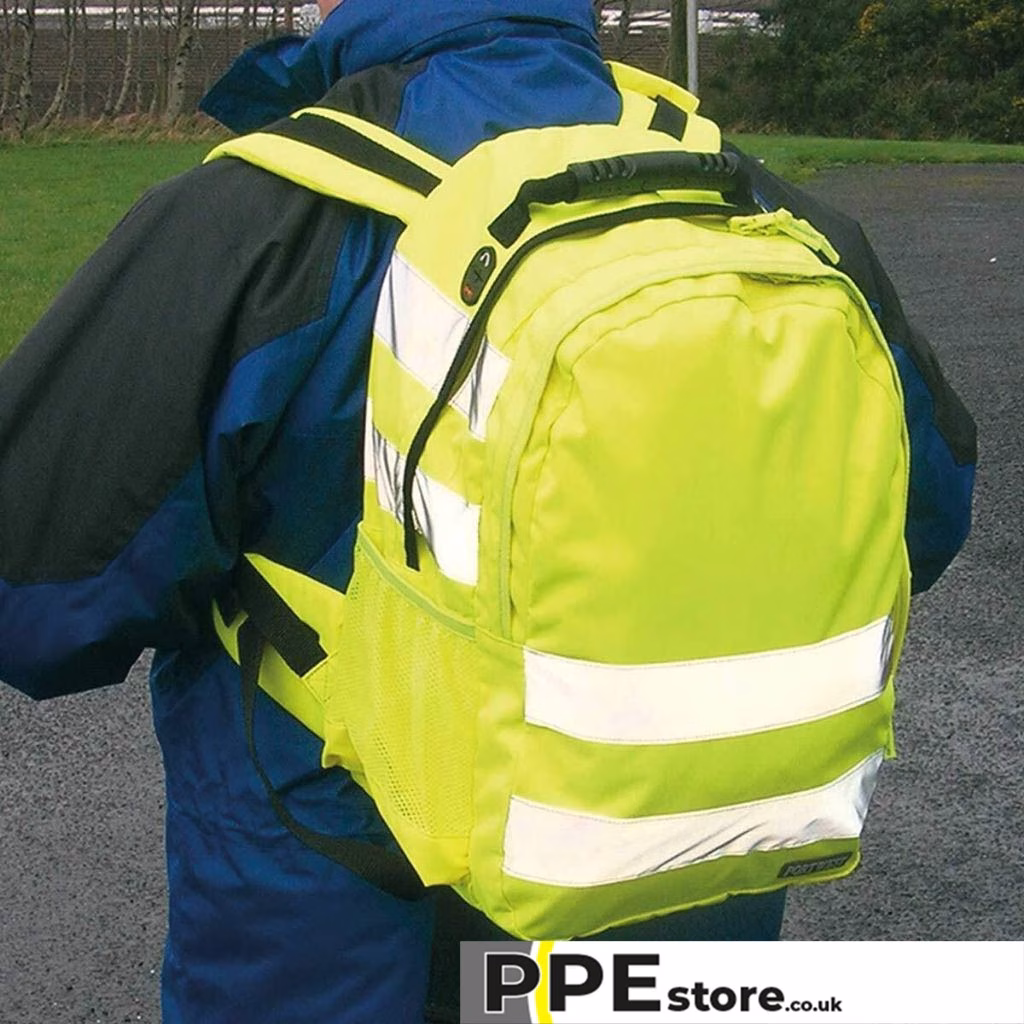 Portwest B905 25 Litre High Visibility Rucksack - Image 4